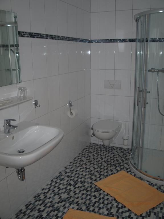 Gasthof Zur Querenburg Munden  Ngoại thất bức ảnh